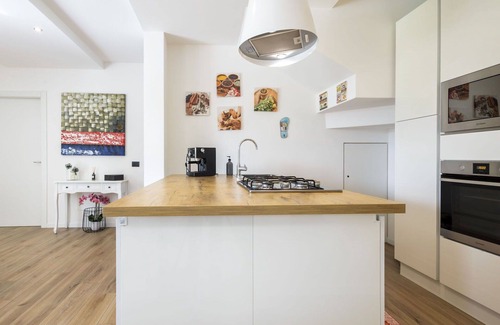 Traona Villa | Estupenda casa de vacaciones para 6 personas con A/C, WIFI, TV y patio