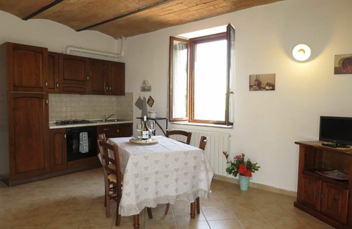Magliano in Toscana Villa | Estupenda casa de vacaciones para 6 personas con A/C, TV, patio, mascotas permitida y aparcamiento