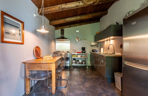 Asti Casa | Estupenda casa de vacaciones para 9 personas con WIFI, TV y mascotas permitida