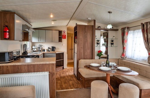 Helston Casa | Estupenda casa de vacaciones con piscina, WIFI, terraza, mascotas permitida y aparcamiento