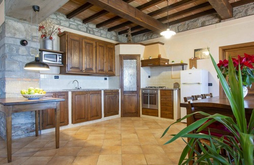 Caprignana Villa | Preciosa casa de vacaciones para 8 personas con WIFI, piscina privada, TV y patio