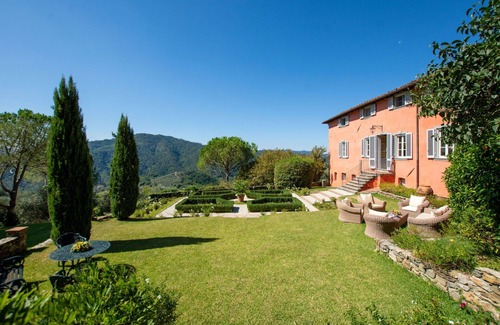 Lucca Villa | Casa de vacaciones con piscina privada, A/C, WIFI, TV, terraza, vista panorámica, cerca de Lucca