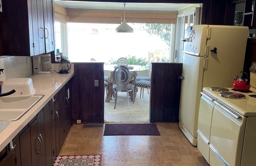 Sturgeon Bay Cabaña | Wonderful waterfront home
