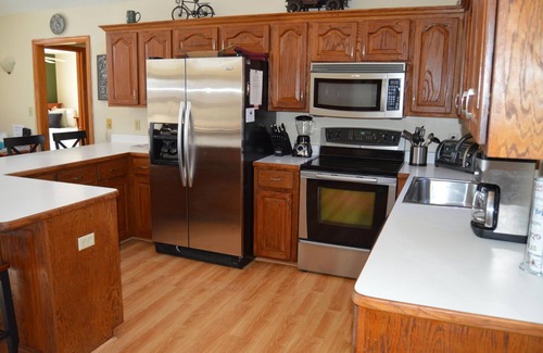 Mineral Casa | Wonderful waterfront getaway on Lake Anna's public side!