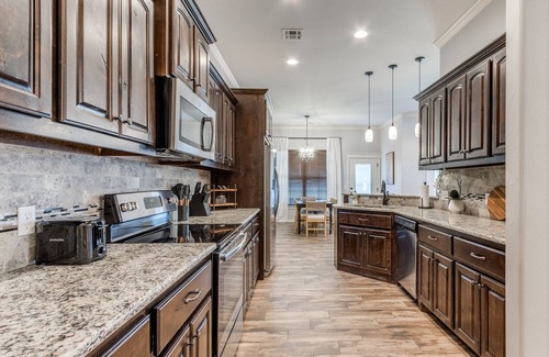 Midwest City Casa | Wonderful Windmill Farms: Where Every Stay Feels Like Coming Home