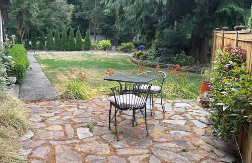 Bothell Casa | Wonderful Woodinville Wine region with hot tub