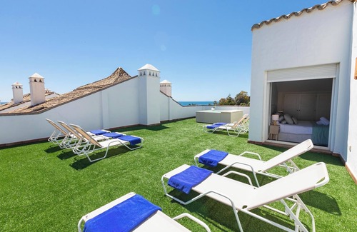 Milla de Oro Apartamento | Las Cañas Beachfront Haven by Vacation Marbella