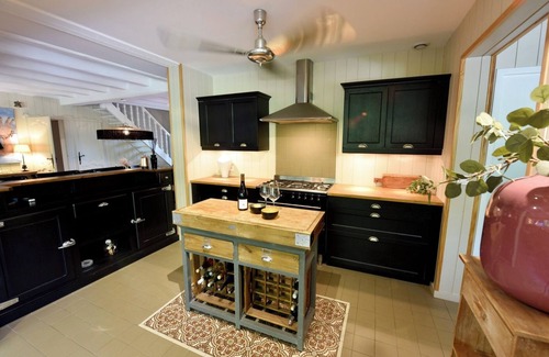 Piraillan Casa | Wonderfully newly renovated Landaiser house with heated pool