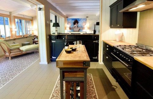 Piraillan Casa | Wonderfully newly renovated Landaiser house with heated pool