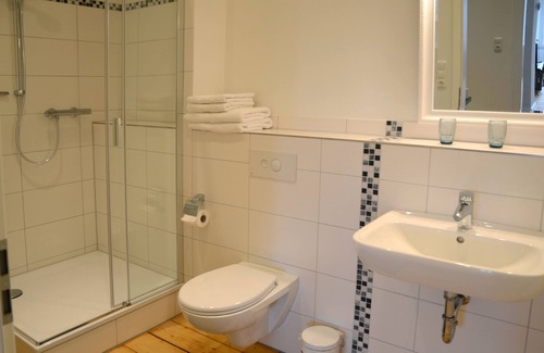 Cranz Apartamento | Magníficamente renovado edificio antiguo con vistas al agua