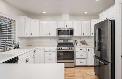 Troutdale Casa | Great Deals on Summer Stays!