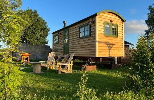 Fenstad Casa | WonderInn Riverside