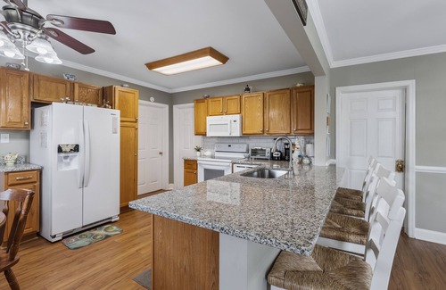 Cleveland Casa | Wonderland Cottage Cleveland near Lee University/OCI BEST LOCATION Amazing