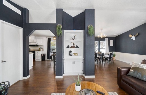 Williams Casa | Wonderland in Williams|Scenic Views |EscapetheCity