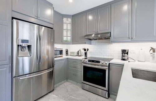 Vaughan Casa | Wonderland View Home