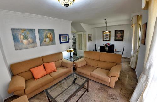 Montequinto Casa | WonderStays Chalet El Naranjo