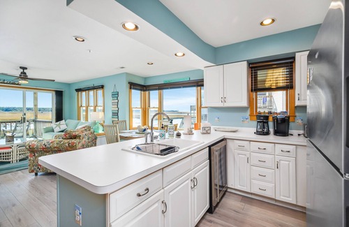 Chincoteague Condominio | Wonderview 208 - Breathtaking Channel Views!