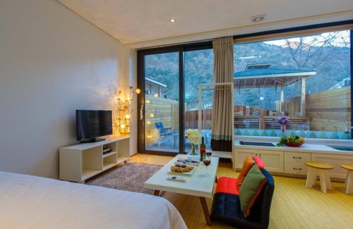 Hoengseong Casa | Wonju Cloud Pension