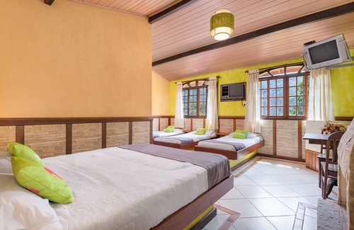 Itaipava Hotel | Wood House