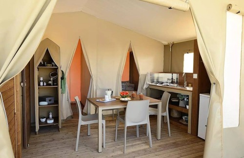 Luynes Casa | Wood Lodge Standard 25 m2 (2 Schlafzimmer ) + überdachte Terrasse 5 Personen