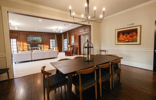 Forest Lake Cama Y Desayuno | Wood Manor Guest House