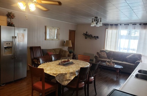 Lavigne Cabaña | Wood Pecker #12 lake side 4 Bedroom cottage