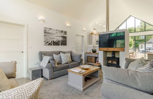 Bamburgh Cabaña | WOOD SAGE, family friendly, character holiday cottage in Bamburgh