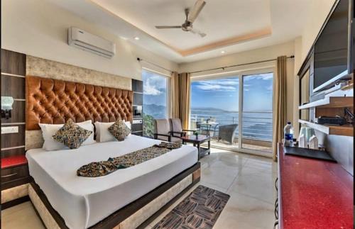 Kumarhatti Cama Y Desayuno | Wood Stock Kasauli - Rooms & Cottages - Panoramic View & Balcony Rooms