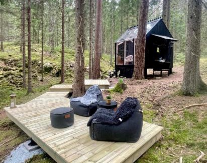 Bengtsfors Otro | Wood Wise Glasshouse Glamping