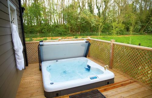 Pattiswick Casa | Woodbell Lodge
