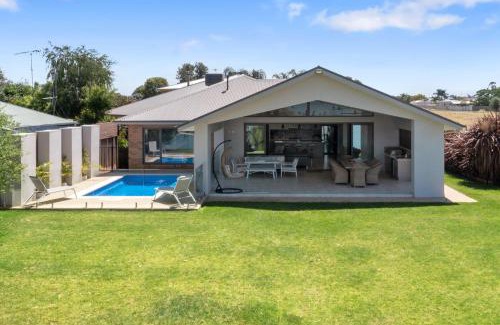 Yarrawonga Casa | Woodbine Waters Lakehouse