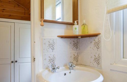 Telford Casa | Woodcarver's Cottage