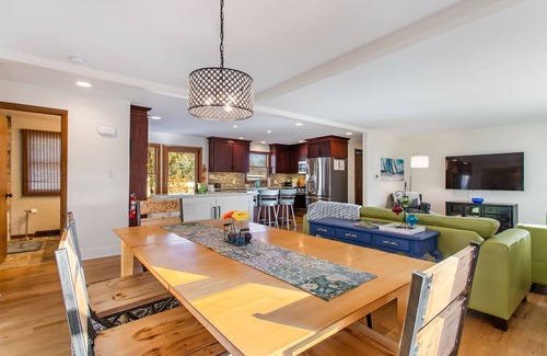 Macatawa Casa | Woodcliff Cottage | 3 BR |Heated Private Pool