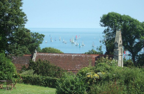 Ventnor Apartamento | Woodcliffe Sea View Apartment Set In Peaceful Secluded Gardens