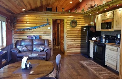 Kalispell Casa | Woodcrafters Cabin on 2.5 acres