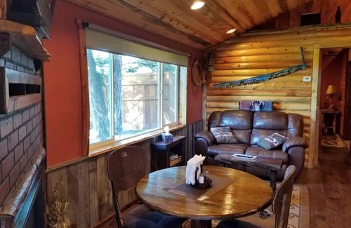 Kalispell Casa | Woodcrafters Cabin on 2.5 acres