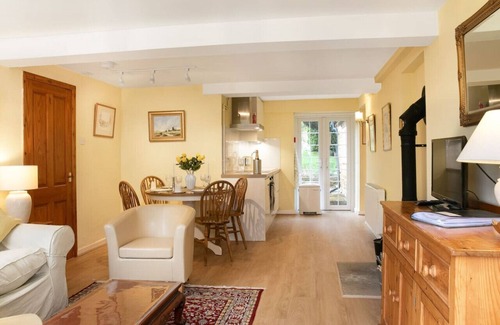 Nether Worton Casa | Woodcutter's Cottage - Peaceful Country Retreat!