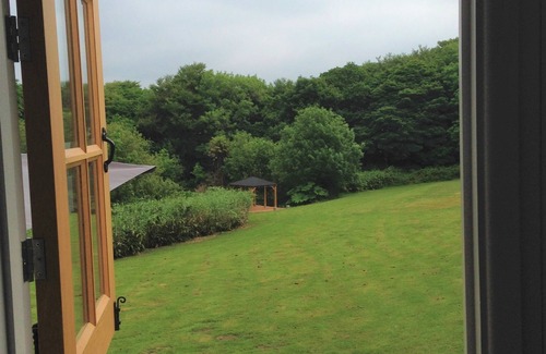 Mylor Churchtown Cabina | Woodcutter's Hide, aléjate de todo y disfruta de una experiencia romántica y rural.