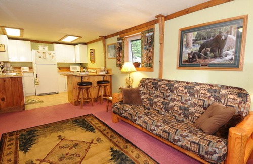 Lazy Acres Casa | ¡Dúplex boscoso de dos grandes dúplex! 7 millas de Yellowstone