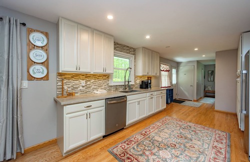 Friendsville Casa | Wooded Escape w/ Hot Tub & Game Room