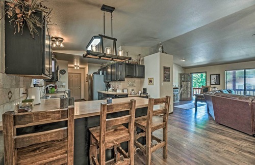 Ruidoso Cabina | Wooded Ruidoso Hideaway w/ Deck: Ski, Hike & Golf!