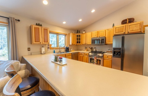 Ely Casa | Wooded setting, close to town, clean! ATV & snowmobile from front door!