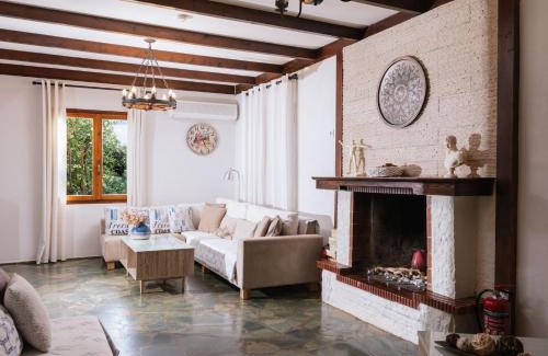 Gerani Casa | Wooden Beach House