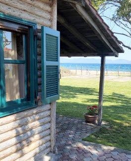 Aristotelis Casa | Wooden beach house/Nea Roda, Halkidiki