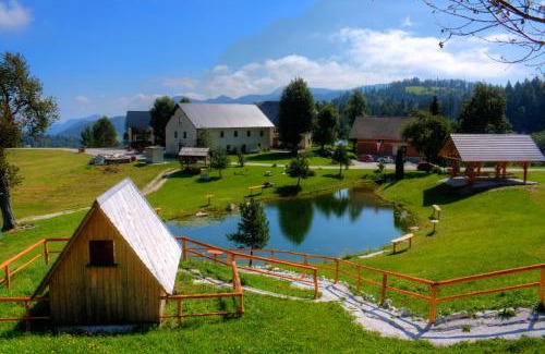 Davca Apartamento | Wooden Chalet - Homestead Vrhovc