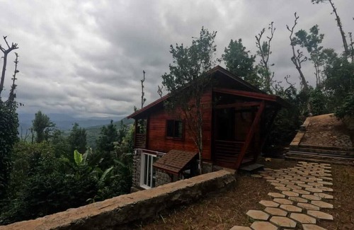 Kodaikanal Cabaña | Wooden Chalet @ Kodaikanal