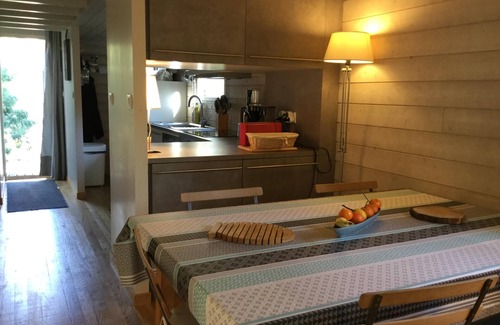 Lacanau Chalet De Esquí | Chalet de madera en el lago Lacanau: un remanso de paz rodeado de naturaleza ...