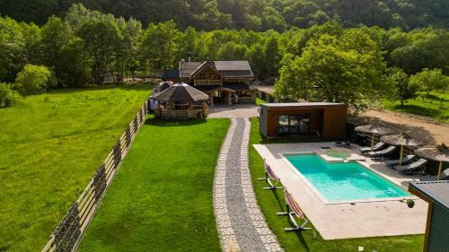 Bosorod Cabina | Wooden Chalet Retezat