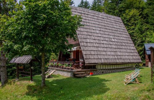 Jesenice Casa | Wooden Cottage