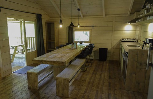 Ruinen Chalet De Esquí | Wooden lodge near three national parks